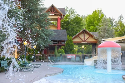 The Appy Lodge pool early evening