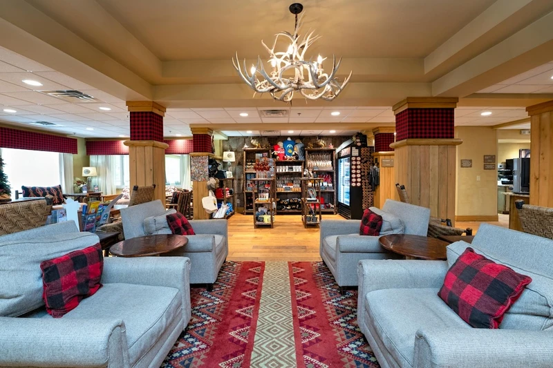 The Appy Lodge Gatlinburg lobby