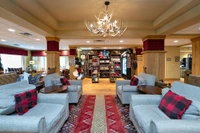 The Appy Lodge Gatlinburg lobby