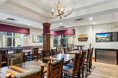 Appy Lodge lobby