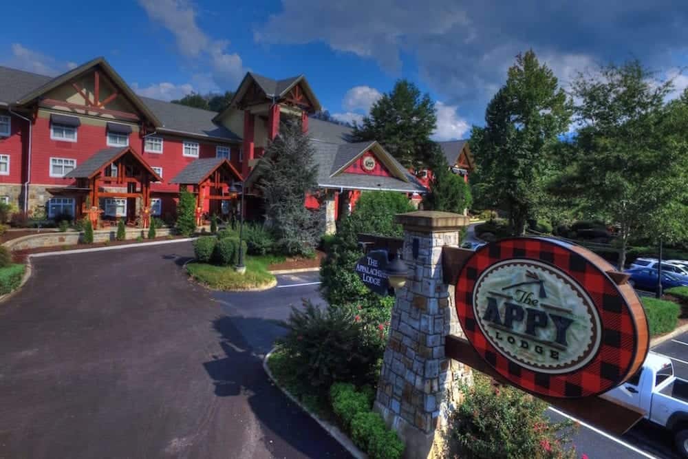 The outside of The Appy Lodge in Gatlinburg.
