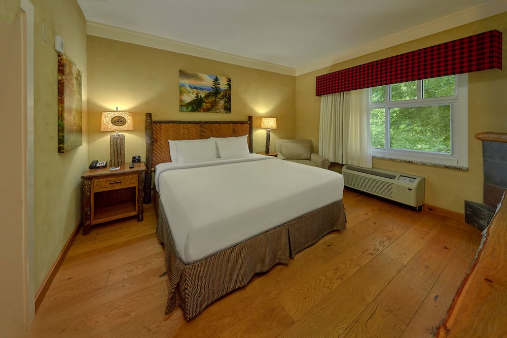 3 Things You’ll Love About the King Suite at Our Hotel in Gatlinburg TN